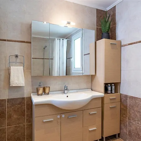 Oasis In The Heart Of Rhodes, Next To Old Town, Near Beaches - Haven Nyaraló